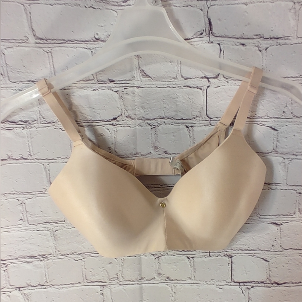 Chantelle C Jolie Memory Foam Wire Free Bra 32DDD
